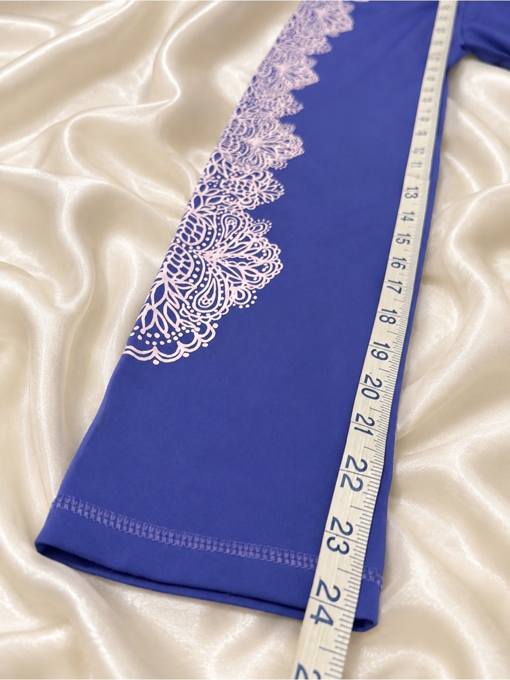 Lilly Pulitzer Luxletic UPF 50+ High Rise Midi Leggings XS Corsica Blue - Picture 13 of 13
